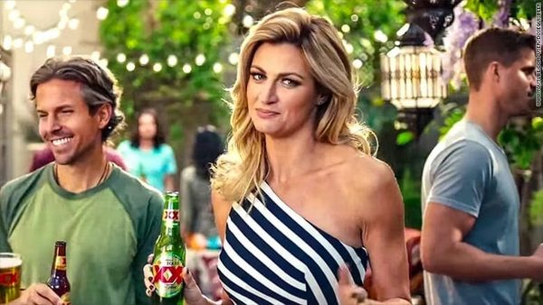 erin-andrews-dos-equis