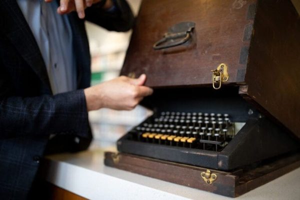 After More Than Half a Century, Obscure Chinese Typewriter Gets Rediscovered: Chinese typewriter