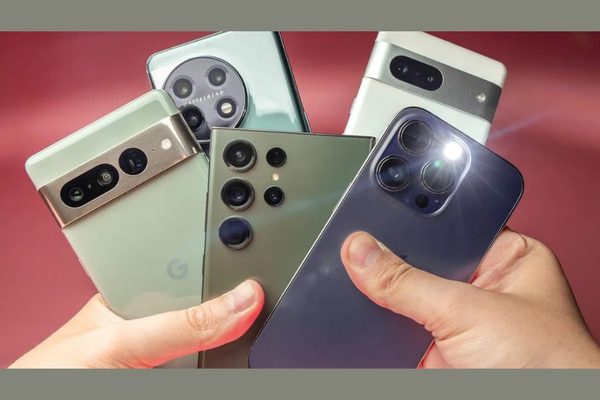 People Are Taking Pride in Using Old Devices: Old devices