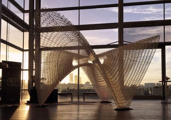 Lessons From Japan's Richest Man, Chilean Startup Culture and a 3D Printer With Artificial Intelligence